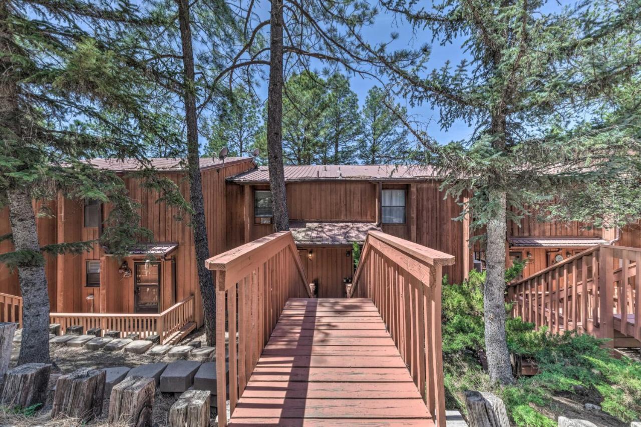 Forested Ruidoso Condo With Deck And Fireplace! 外观 照片