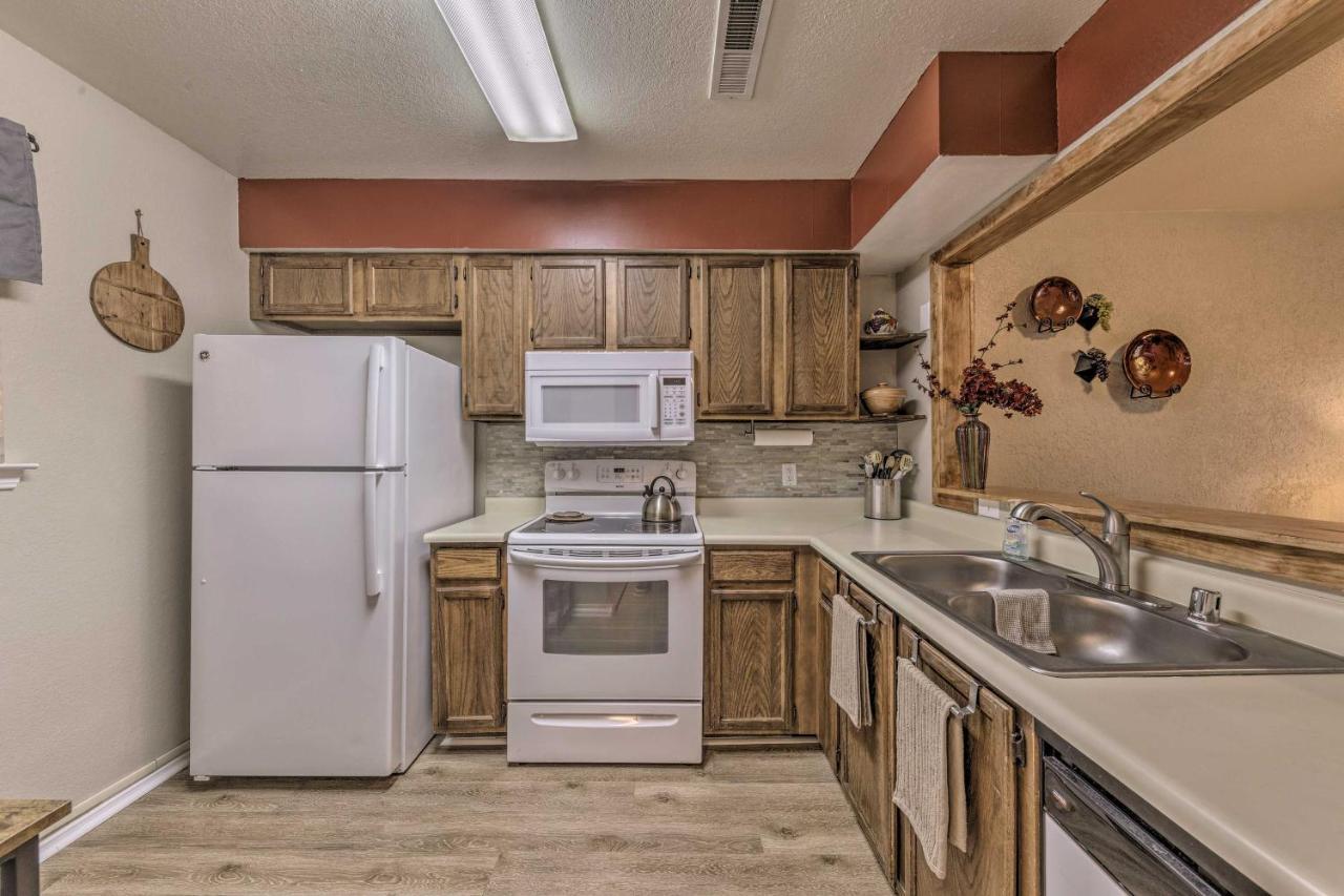 Forested Ruidoso Condo With Deck And Fireplace! 外观 照片